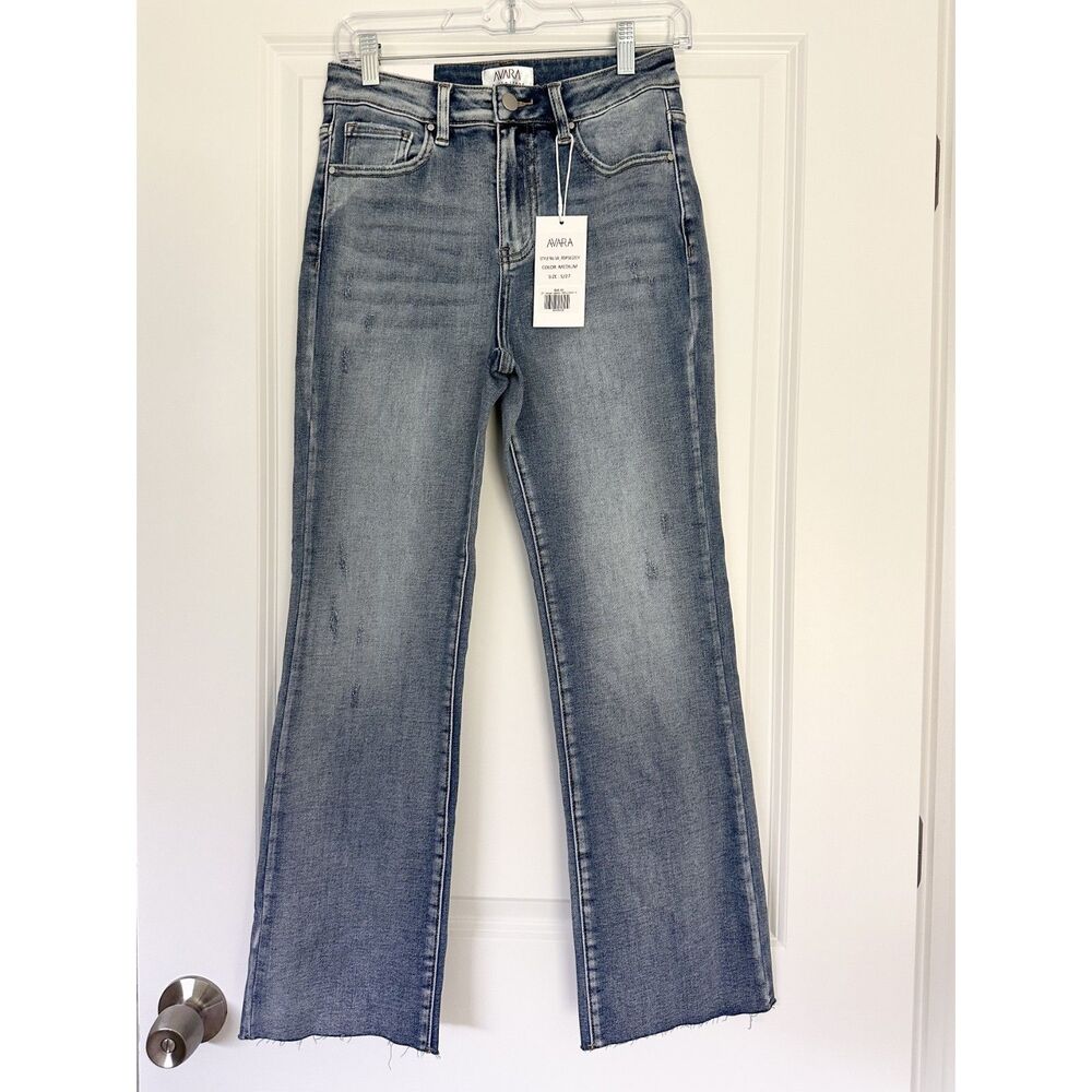 NEW AVARA Aliyah Medium Wash Jeans Juniors 5/27 Kick Flare Raw Hem